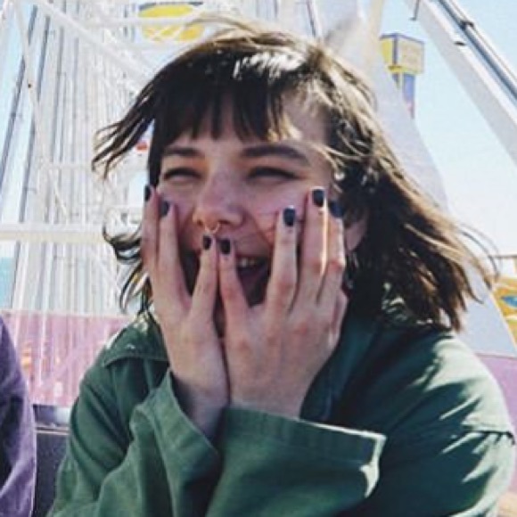 Meet your Posher, Jazmin - Picture 1 of 1